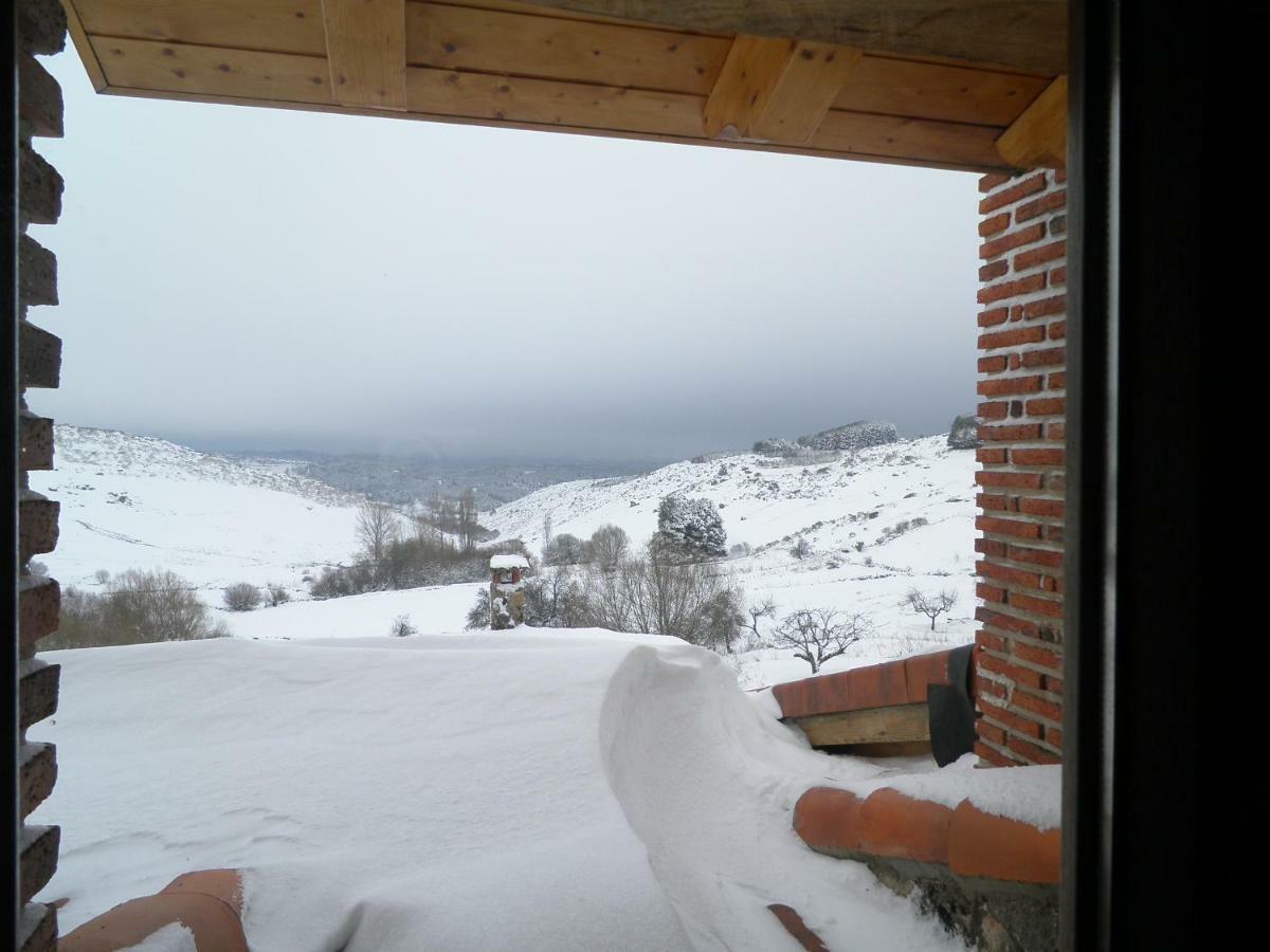 El Rondillo De Gredos Guest House Hoyos del Collado Eksteriør bilde
