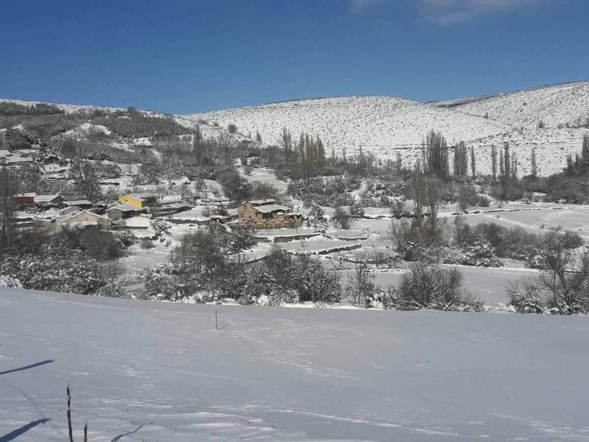 El Rondillo De Gredos Guest House Hoyos del Collado Eksteriør bilde