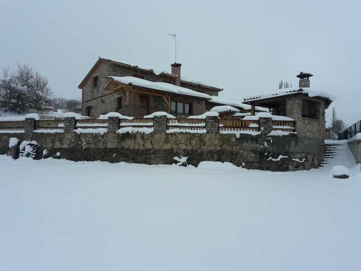 El Rondillo De Gredos Guest House Hoyos del Collado Eksteriør bilde